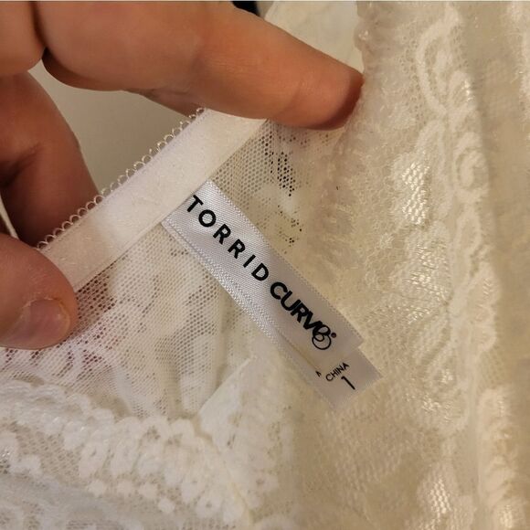 NWOT Torrid Curve white lace babydoll - Picture 3 of 9